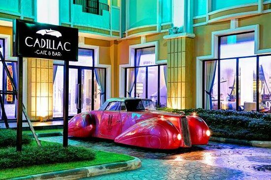 Cadillac Café