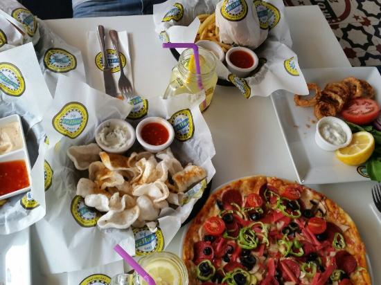Big yellow Taxi benzin cafe konyaaltı