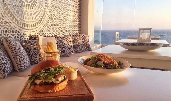 Roof Burger Bar