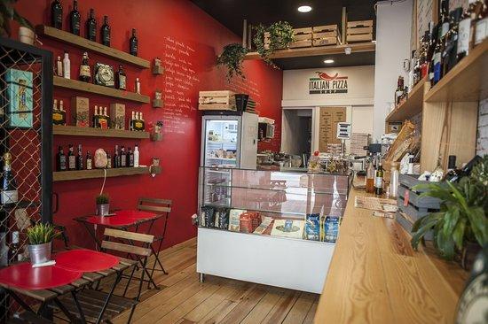Italian Pizza Shop