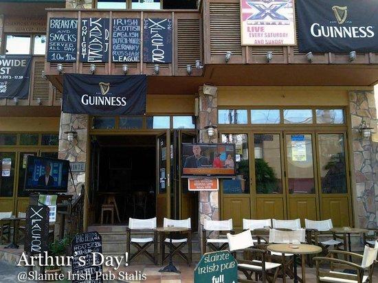 Slainte Irish Bar