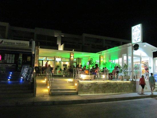 Pefki Irish Pub