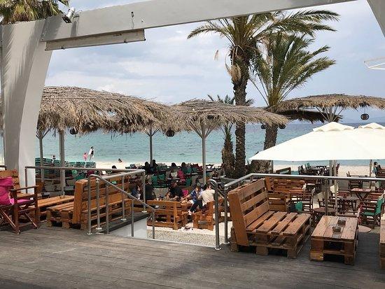 La Costa Beach Bar