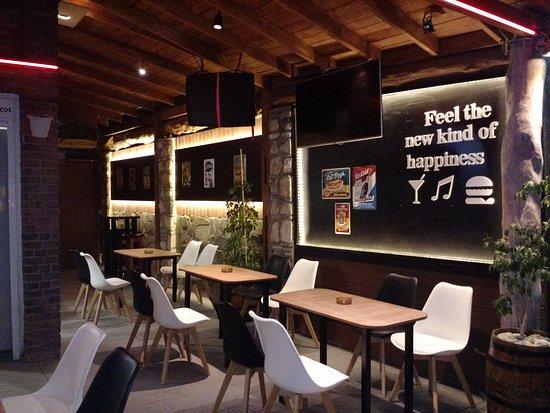 Mascot Bar