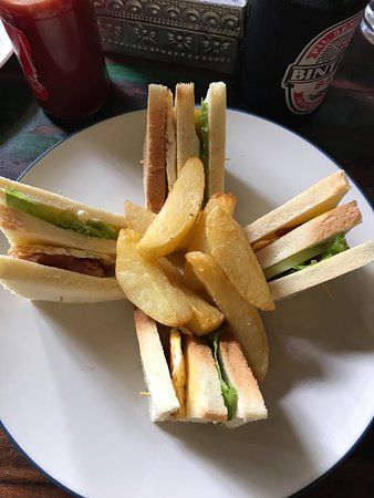 Uncle Norm's Bar & Bistro