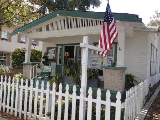 Murphy-Smith Historical Bungalow